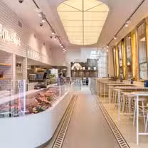 A photo of The Seafood Bar - Ferdinand Bolstraat 32 restaurant