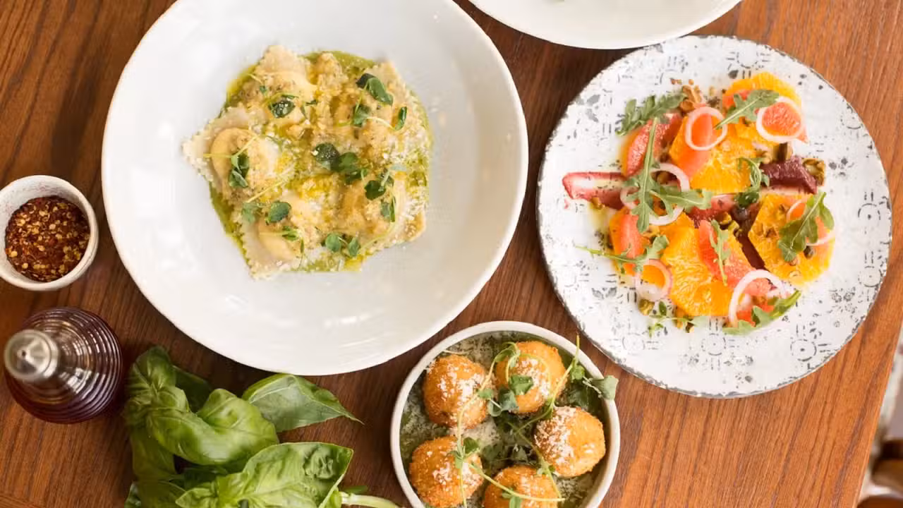Essen - Annabelle's Kitchen Downtown, Calgary, AB