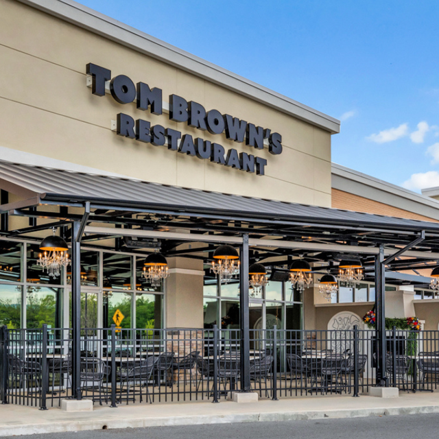 tom browns dress code Brown's Restaurant- Huntsville Season: AW24