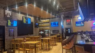 A photo of Buffalo Wild Wings - Marion restaurant