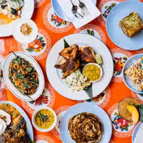 Foto von Oma's Hideaway Restaurant