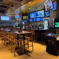 A photo of Buffalo Wild Wings - Sikeston restaurant