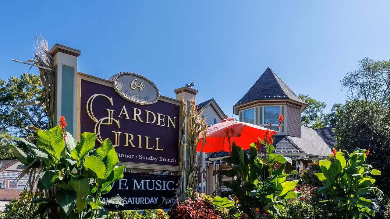 Exterior - The Garden Grill, Smithtown, NY