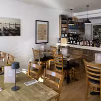A photo of Arte Pizza Restaurant Pizzeria restaurant