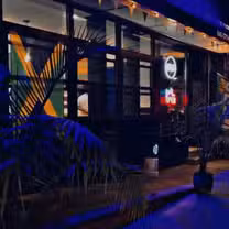 Una foto del restaurante The Bleu Room Restaurant & Lounge