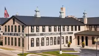 A photo of Missi's Sip & Savor at The Confluence Hotel restaurant
