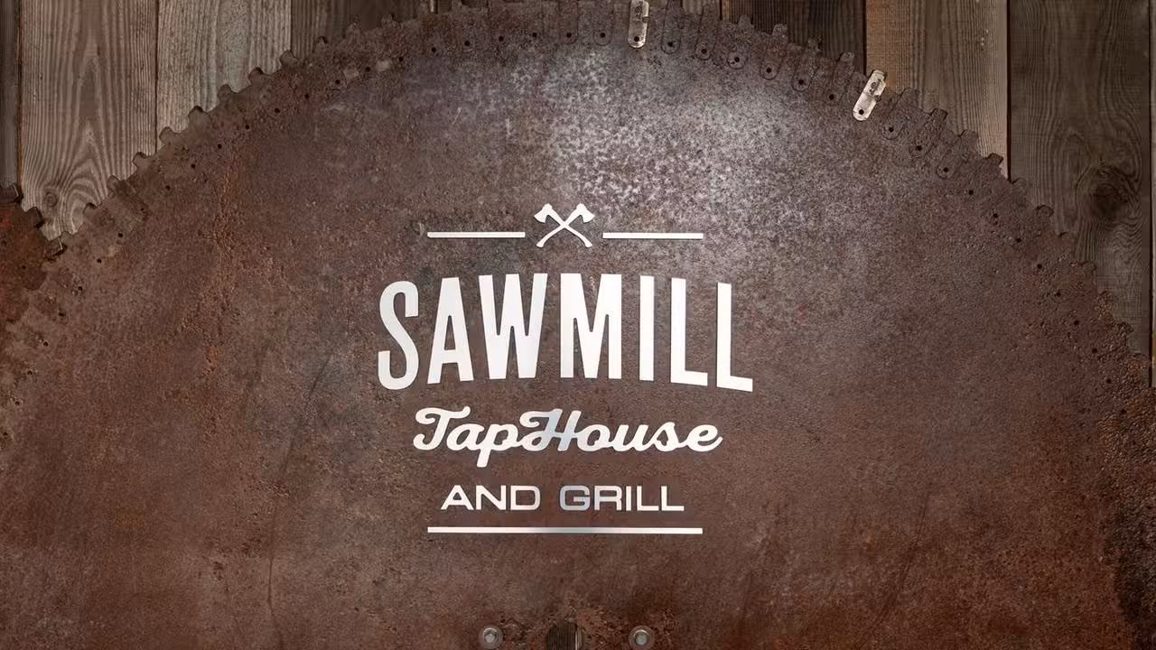 Binnenkant - Sawmill Taphouse & Grill, Colwood, BC