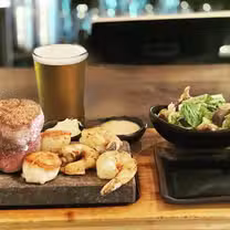 A photo of North Shore Tavern restaurant