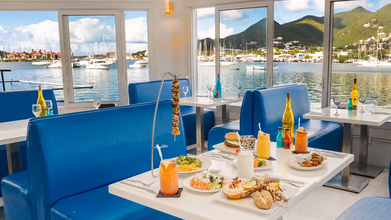 Waterfront dining: seafood, pasta, salads &amp; steaks - Topper's, Cole Bay, Sint Maarten