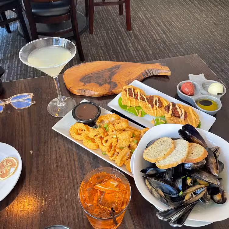 Food - District, Cleveland, OH