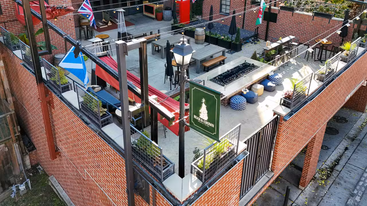 Buitenkant - Bear & Crown, Sacramento, CA