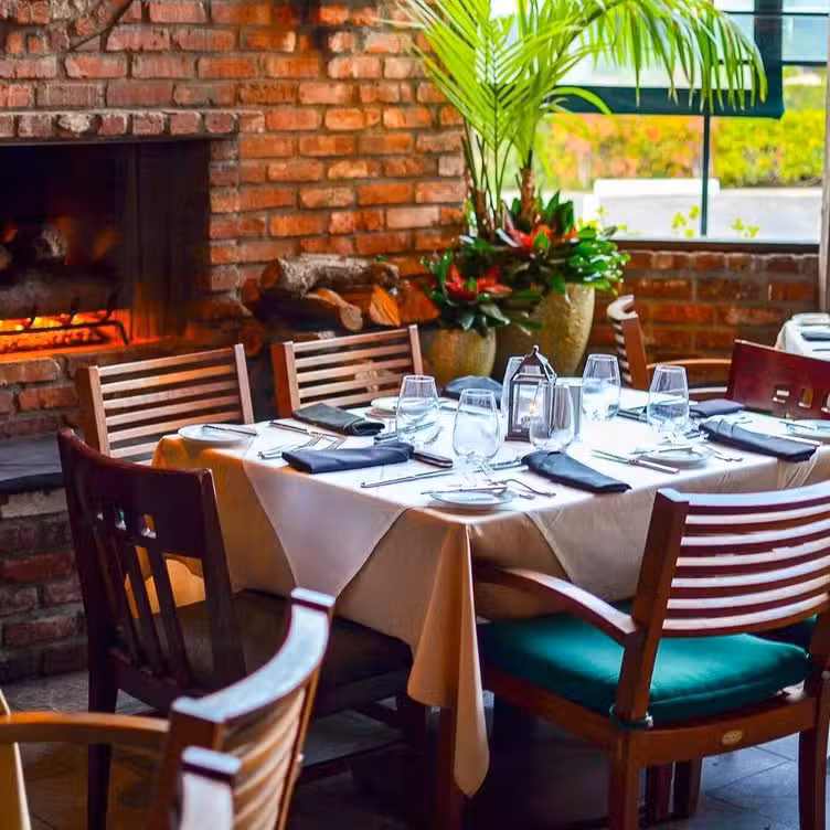 Interior - Arroyo Chop House, Pasadena, CA