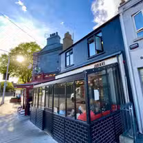 A photo of Juniors Deli & Cafe restaurant