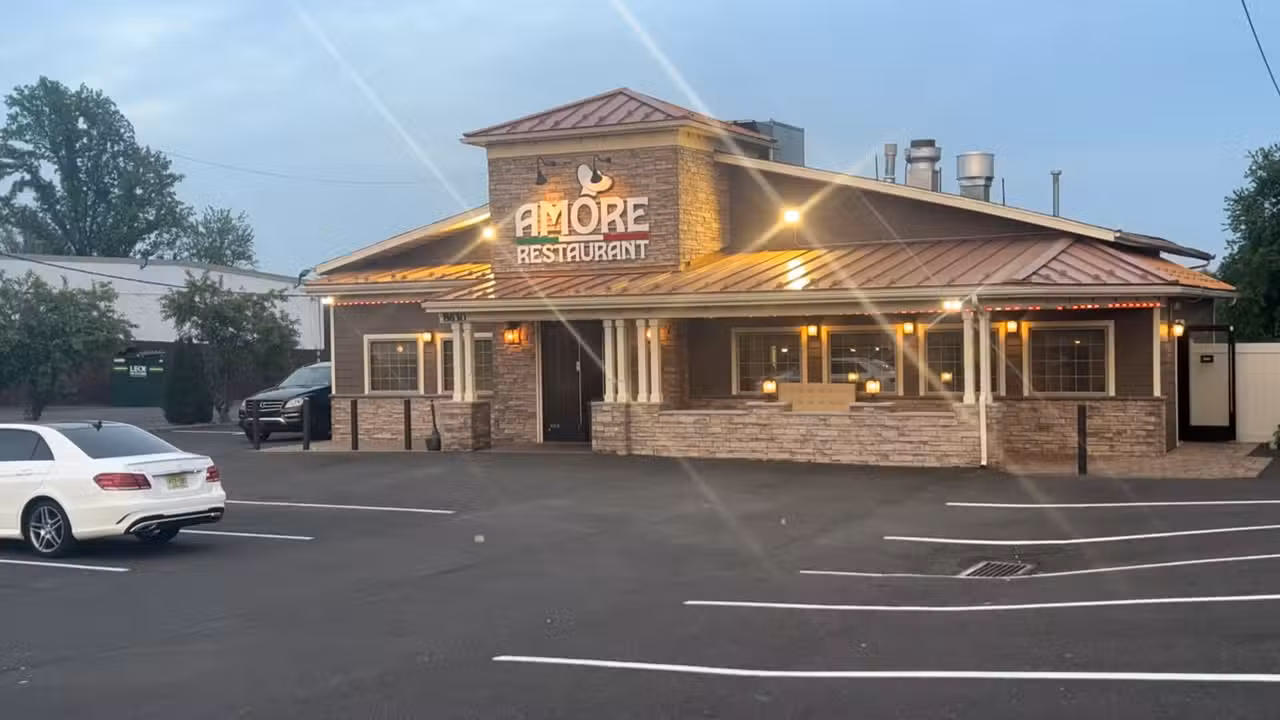 Amore Restaurant, Levittown, PA