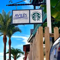 Aviles Restaurant & Loungeの写真