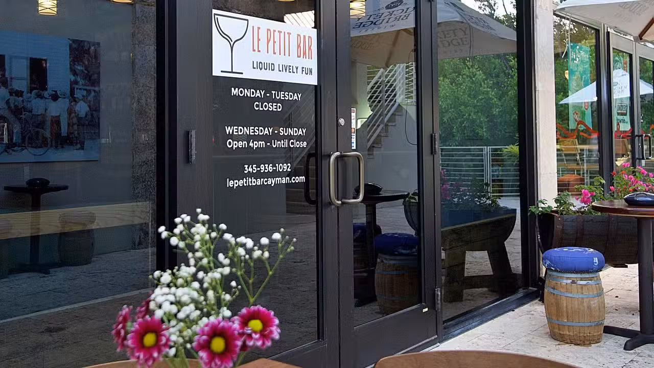 Exterior - Le Petit Bar, West Bay, West Bay