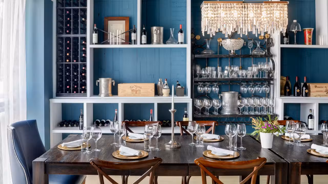 We offers modern italian fare in a chic ambiance.
 - Divina -  Stamford, Stamford, CT