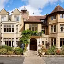 Linden Restaurant at Macdonald Frimley Hall Hotel & Spa餐廳的相片