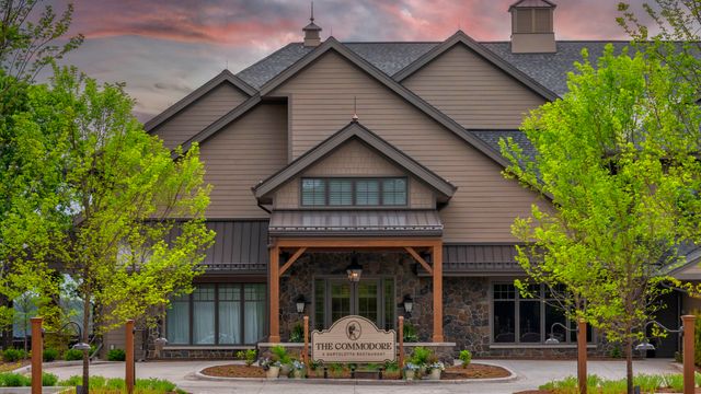 The Commodore - A Bartolotta Restaurant | Restaurants In Hartland