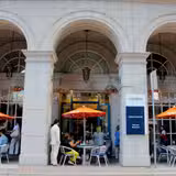 Happy Hour Under The Arches foto