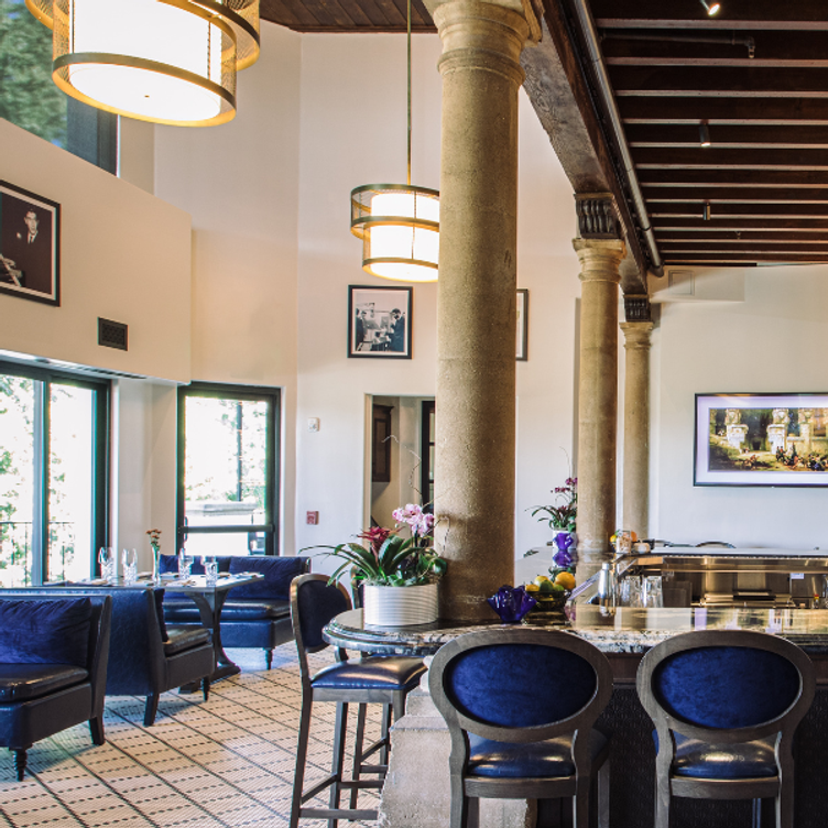 Wrigley Mansion - Geordie's
