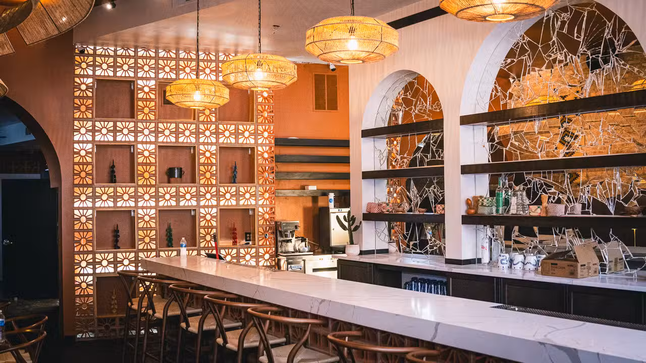 Binnenkant - ISTMO Oaxacan Cuisine, Chicago, IL