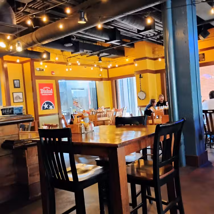 Interior - Puckett's Chattanooga, Chattanooga, TN