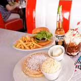 KIDS EAT FREE foto