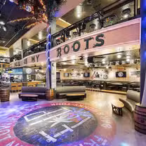 Een foto van restaurant Friends In Low Places Bar & Honky-Tonk