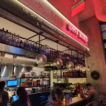 Una foto del restaurante Shy Bird - Kendall Square