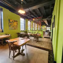 A photo of Chartreuse Kitchen & Cocktails restaurant