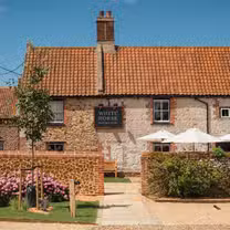 A photo of White Horse, Holme-next-the-Sea restaurant