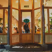 A photo of Wenwen restaurant