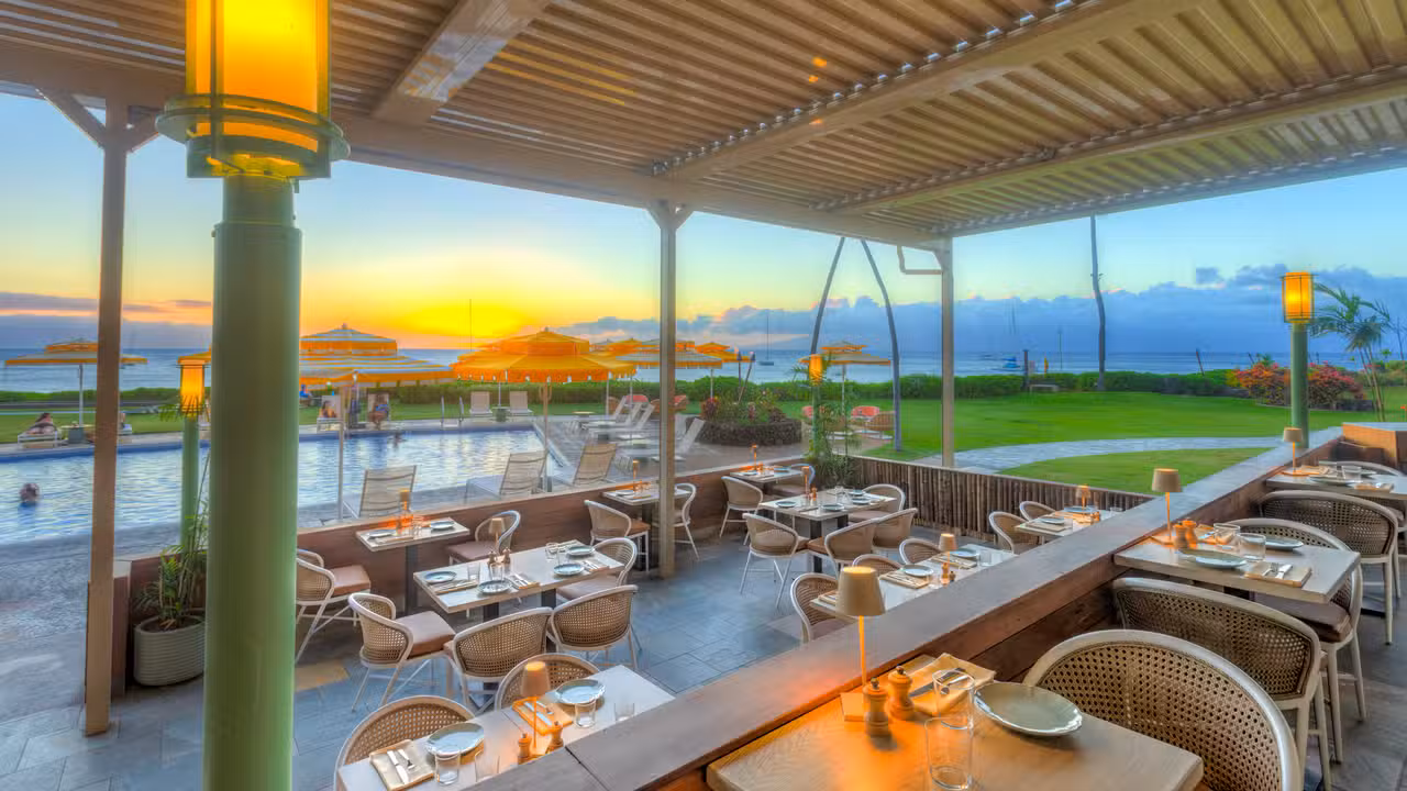 Oceanfront dining at Lahaina Noon - Lahaina Noon, Lahaina, HI