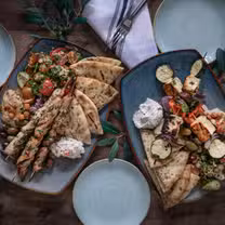 Una foto del restaurante Balkan Mediterranean Restaurant
