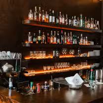 A photo of Bar Henry restaurant