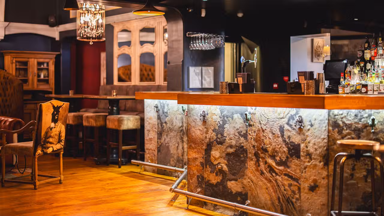 Cocktail Bar, Restaurant &amp; Garden - Townhouse, Oswestry, Shropshire