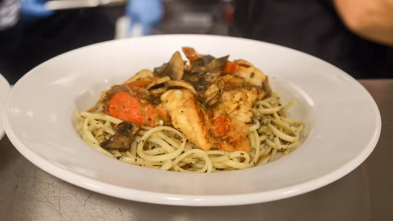 Italian cuisine, Pasta, Pizza, Steak, and Seafood - Villa Castrioti - Lakeland, Lakeland, TN