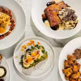 Brunch & Bubbles | Saturdays & Sundays 10am – 2pm foto