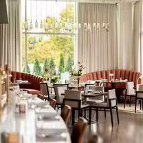 Foto von The Halston Restaurant