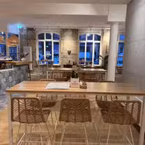 A photo of Lola restaurant