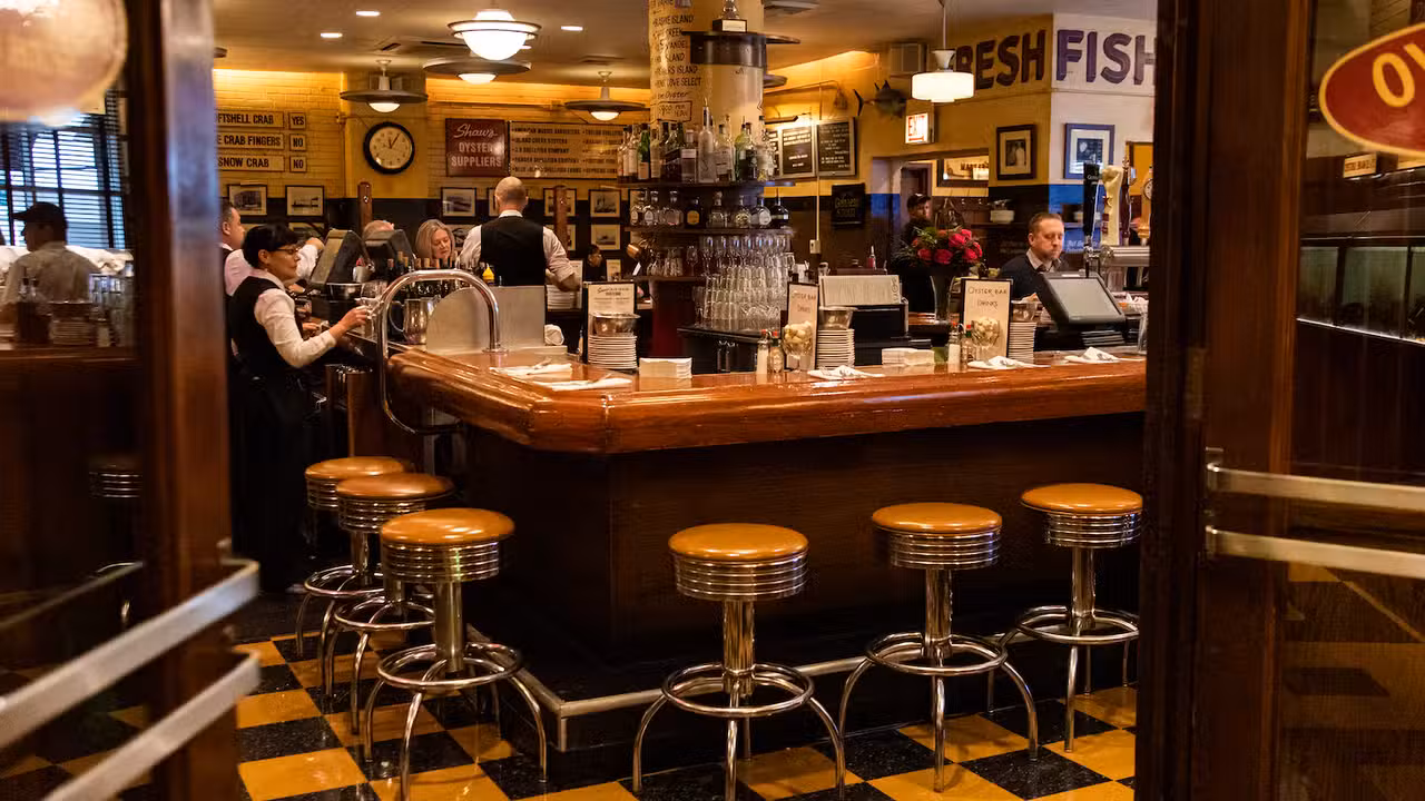 Lively Oyster Bar at Shaw's Crab House - Chicago - Shaw's Crab House & Oyster Bar - Chicago, Chicago, IL