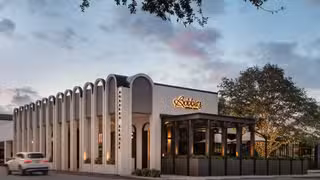 Una foto del restaurante Bobbie's Airway Grill