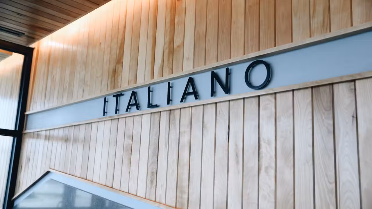 Leawood Entry - Plate Italiano Moderno - Leawood, Leawood, KS