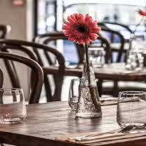 Una foto del restaurante High Street Grill
