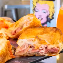 A photo of Metroo Pizza a metro & Scroccati'ello restaurant