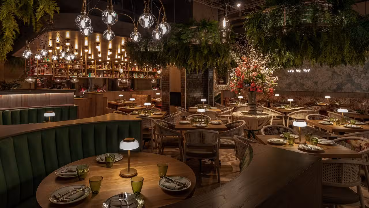 Interior - La Serre, Chicago, IL