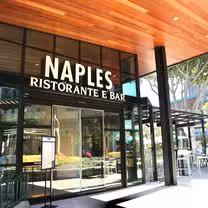 Una foto del restaurante Naples Ristorante e Bar