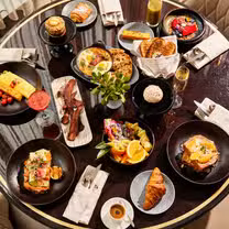 Een foto van restaurant One + One