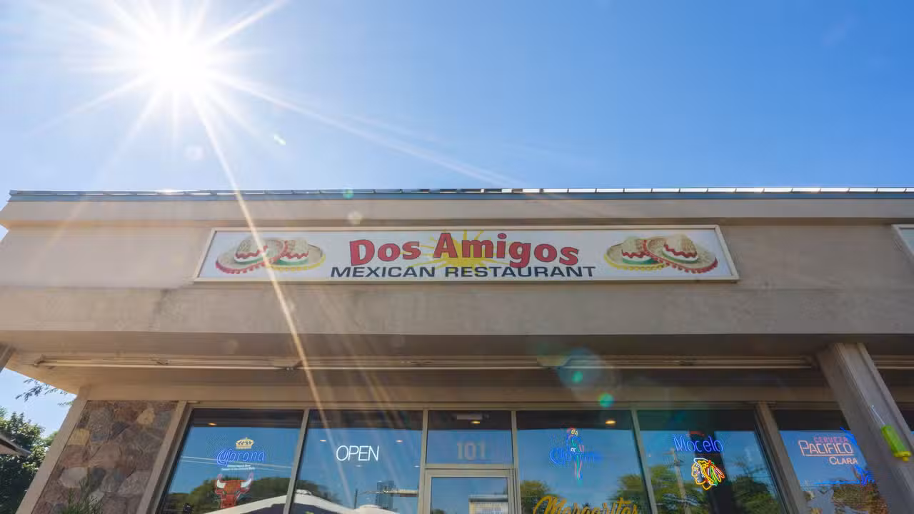 Exterior - Dos Amigos Mexican Restaurant, Libertyville, IL